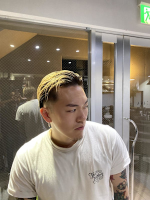 ウルフアッシュブラックカルマパーマベリーショート