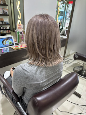 シアーベージュ