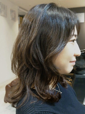 【デジタルパーマ】人気のミディアム×くびれ外ハネスタイル