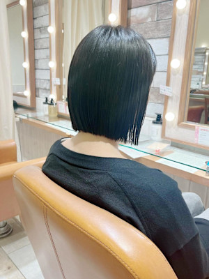 【Ｎｅｏｌｉｖｅｋｕｔａ町田店】切りっぱなしボブ