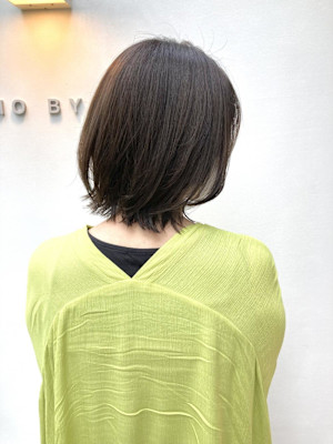 黒髪/グレーベージュ/レイヤーロング/前髪パーマ