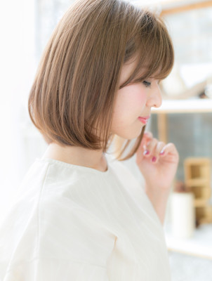 斜めバング好感度☆小顔ナチュラルストレート　ことりベージュ
