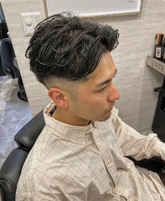 フェード×センターパート×パーマ