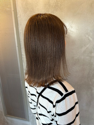 池袋 ケアブリーチ 切りっぱなしボブ  ミルクティーベージュ