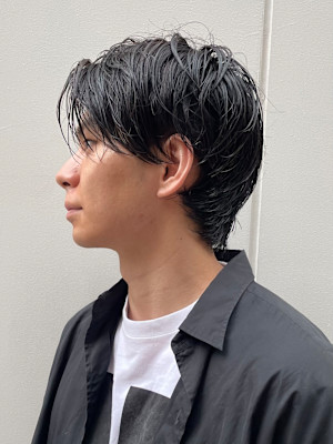 ツーブロックセンターパートスタイル