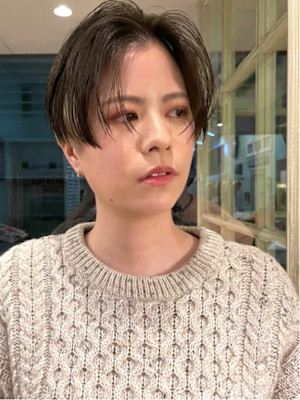 THE BEEHIVE DELUXE　ショートカット