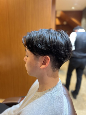 銀座　理容室　メンズセンターパートスタイル