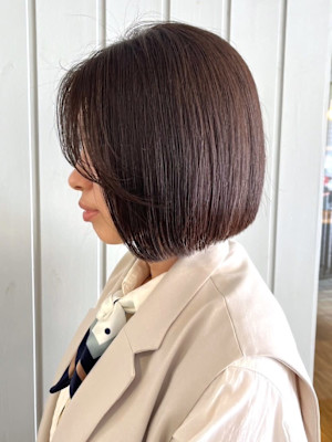 レイヤーボブ　フェイスレイヤー　ミニボブ　ナチュラルブラウン