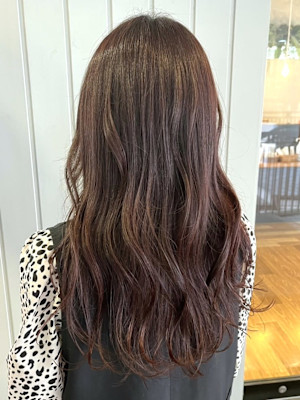 ラベンダーグレージュ　韓国風巻き髪ロングヘア　顔周りレイヤー