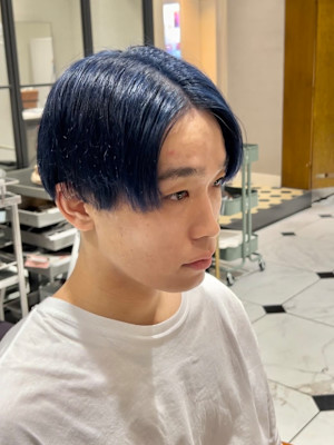 メンズ　ハイトーン　ブルージュ　ブルー　ブリーチ　マッシュ