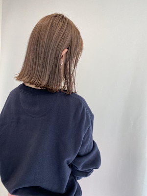 外はね　ハイトーン　ベージュ