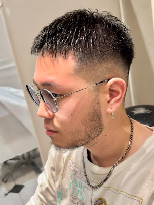 フェード　ボウズ　おしゃれ　スキンフェード　刈り上げ　短髪