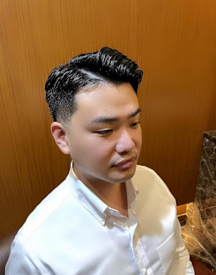 銀座　理容室　フェードカット　コームオーバー