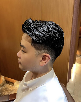 銀座　理容室　個室　フェードカット