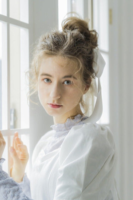 ミルクティーベージュアップスタイル