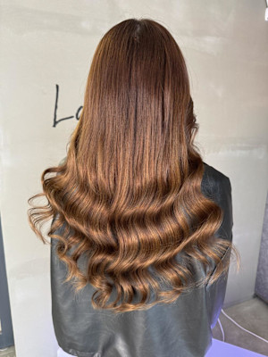 ほんのりグラデーションできれいめスタイル♪