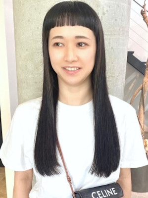 ワイドバング　ロングストレート　オン眉　黒髪ロングヘア