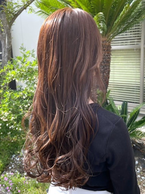 ミルクティーベージュ　ブリーチなしカラー　巻き髪アレンジ