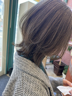 ふんわり外ハネレイヤーボブ/Ju