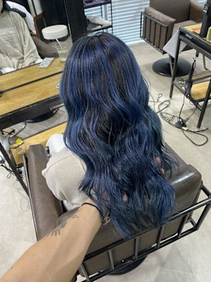 外国人風バレイヤージュ　ハイライトカラー　アッシュベージュ