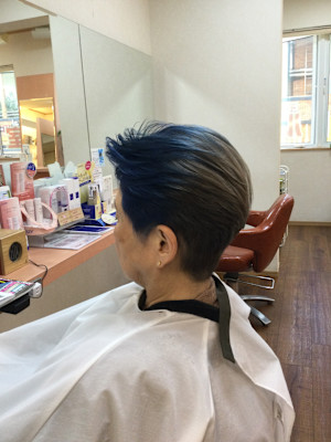 白髪染め　ショート　明るめ白髪染め