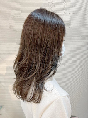 【MICHI refre店　福光柚香里】プラチナグレージュ