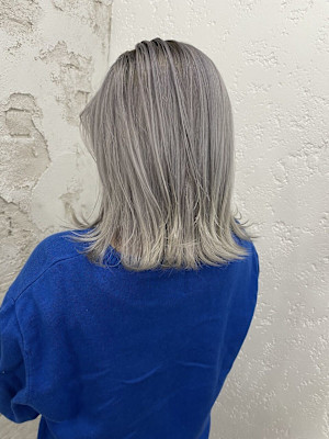 シルバーカラーハイトーンアッシュ成増地下鉄成増大山