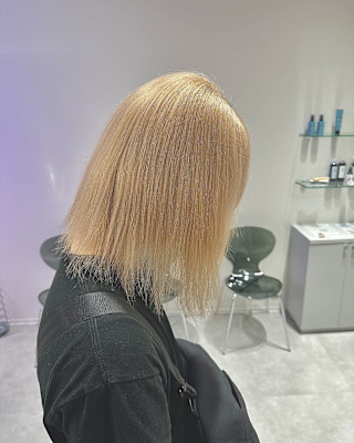 ブロンドハイトーンボブヘア成増地下鉄成増大山