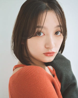 ナチュラルストレート内巻きロブ