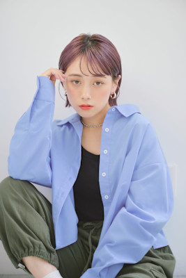 イヤリングカット切りっぱなしボブ