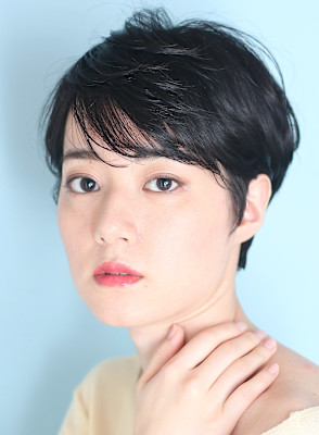 40代50代似合わせ小顔美髪シアーカラーカールショート