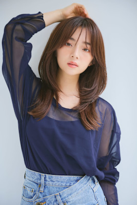 大人かわいい20代30代40代ミディアムレイヤー小顔前髪カッ