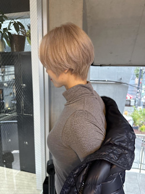 ハイライト　バレイヤージュ　デザインカラー アッシュベージュ