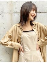 大人かわいいミディアムスタイル