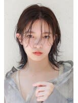 抜け感ショートヘアー