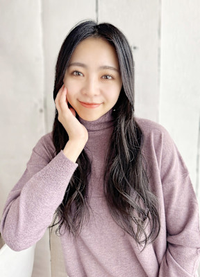 20代30代40代　外国人風くびれレイヤーアッシュグレージュ