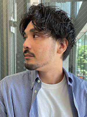 カルマパーマ/センターパート/アッシュブラック