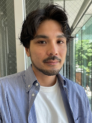 カルマパーマ/センターパート/アッシュブラック