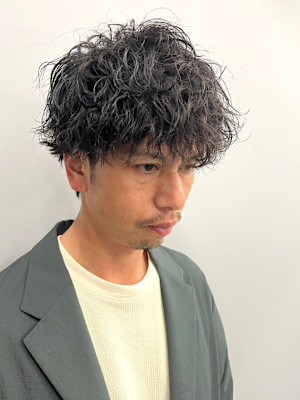30代40代　マッシュショート　ツイストスパイラルパーマ