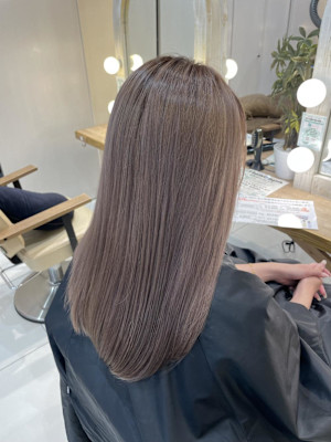 ピンクグレージュ