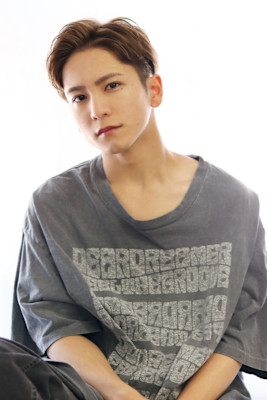 20代/30代/40代/アップバング刈り上げショート