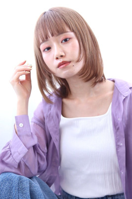 20代30代40代　シアーカラー×ミディアムボブ