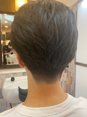 センターパート×テーパー＆シャドーフェード