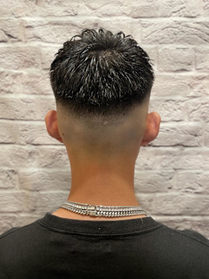 メンズ/スキンフェード/刈り上げ/ショート/黒髪/ワイルド