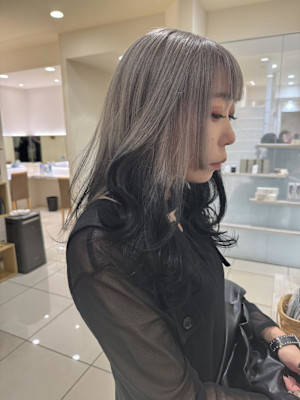 ☆ブリーチカラー　シルバー　ブラックグラデーション