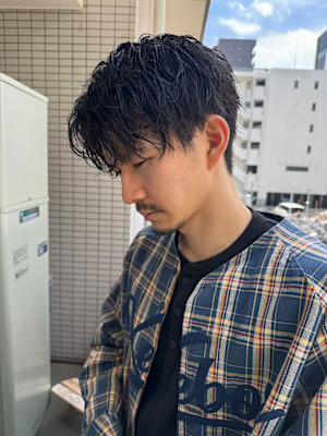 センターパート/ツイストスパイラルパーマ/ビジネスヘア