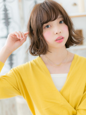 斜めバングランダムパーマバレイヤージュボブ　ボブパーマ