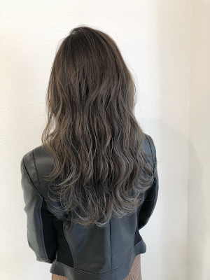 ミディアム　スタイル　巻髪レイヤー