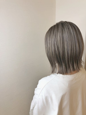 グレージュ　スタイル