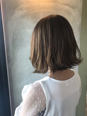 切りっぱなしボブ　外ハネ